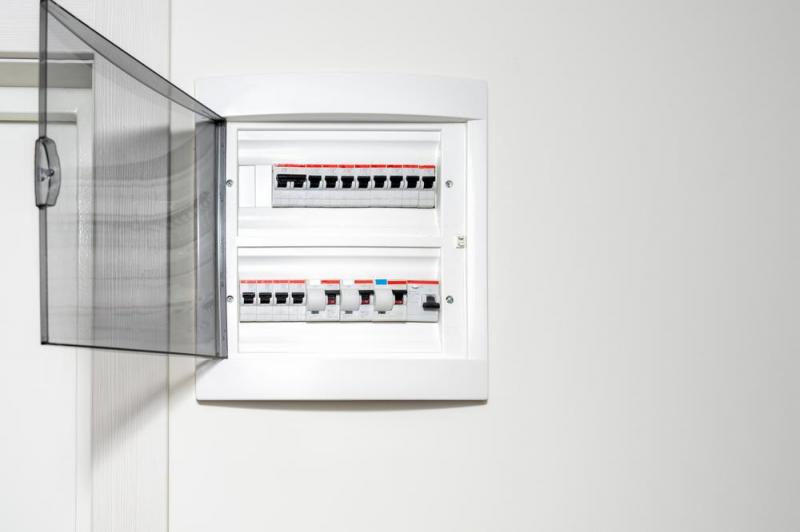 Comment choisir un &eacute;lectricien qualifi&eacute; &agrave; Aubonne ?