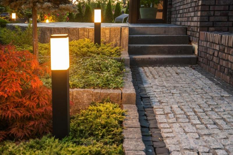 &Eacute;clairage ext&eacute;rieur &agrave; Pontarlier, quelles solutions pour s&eacute;curiser une all&eacute;e ou une terrasse