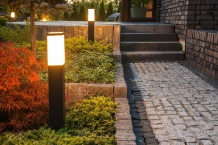 &Eacute;clairage ext&eacute;rieur &agrave; Pontarlier, quelles solutions pour s&eacute;curiser une all&eacute;e ou une terrasse